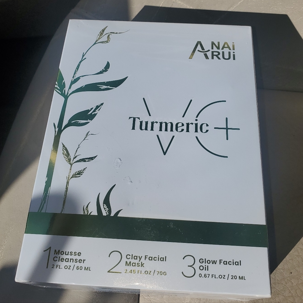 ANAI RUI Turmeric Skincare Set.